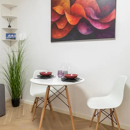 Апартаменты Old Town Retreat In *