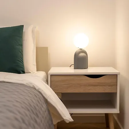 Old Town Retreat In Апартаменты