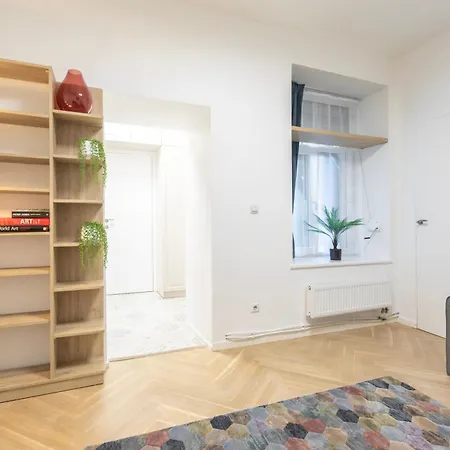 Old Town Retreat In Апартаменты Вильнюс