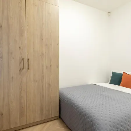 아파트 Old Town Retreat In